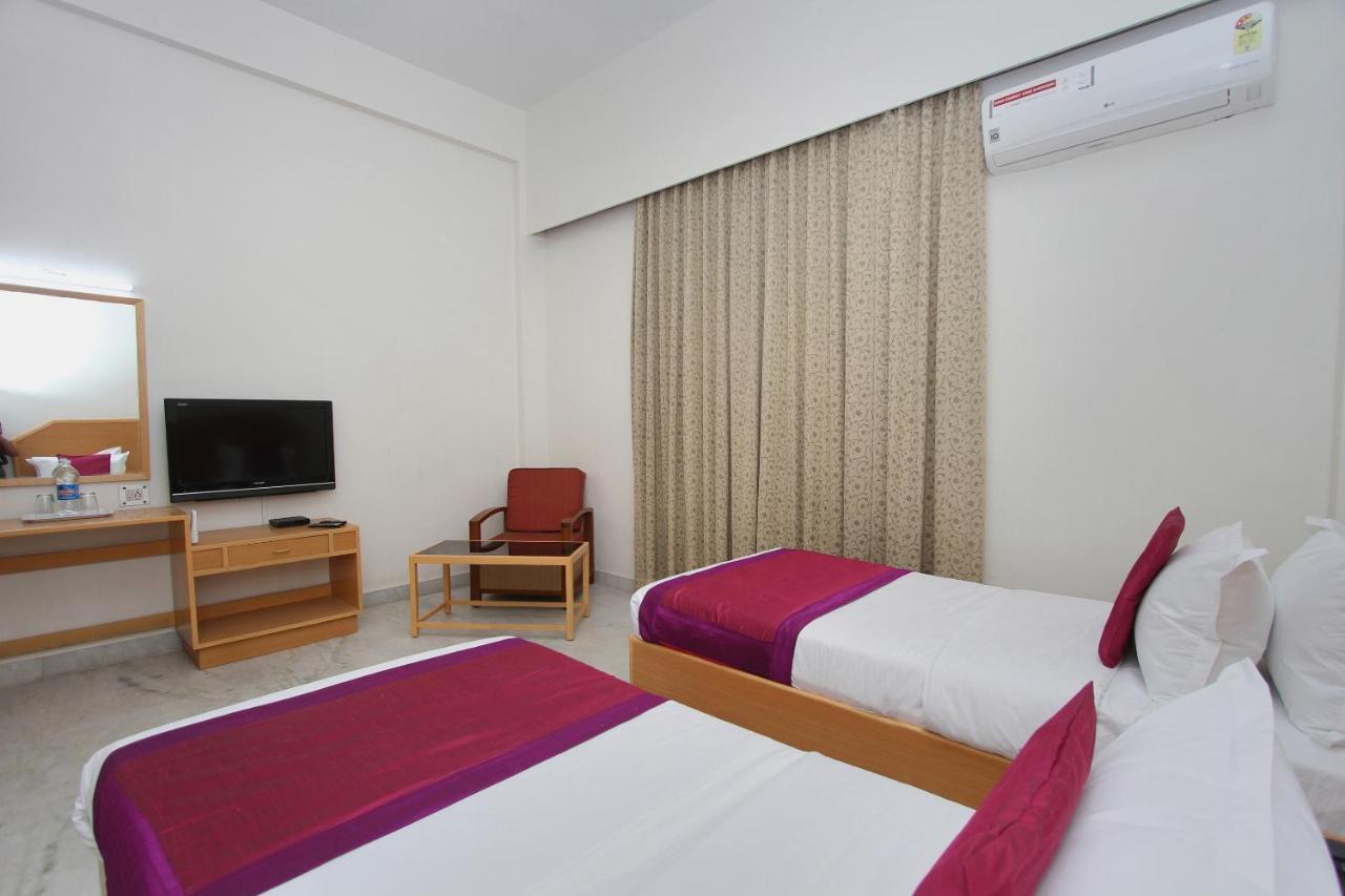 Oyo 5345 Hotel Sai Rennaissance Bangalore Exterior foto